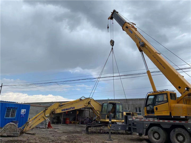 龙湖区25吨吊车的工作半径是多少？